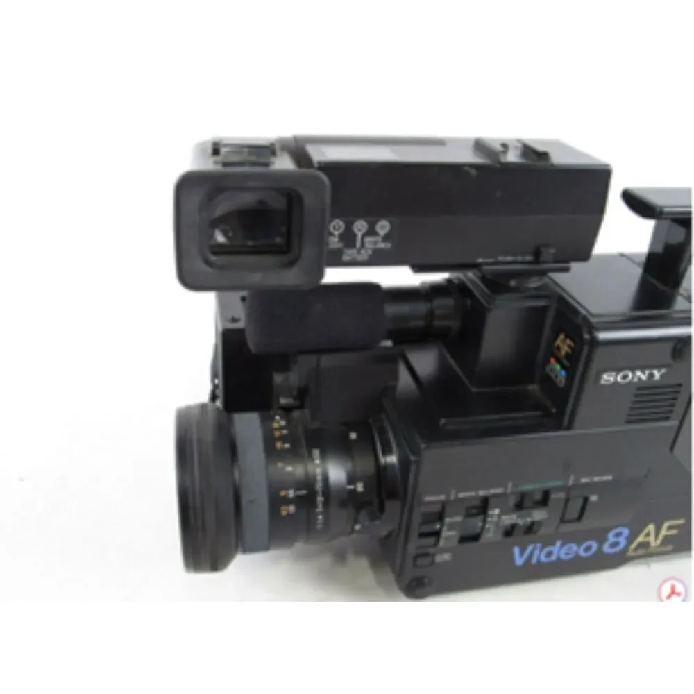 Sony CCD-V8AFU Video8 Camcorder w/ Batteries, Charger & RFU Adaptor